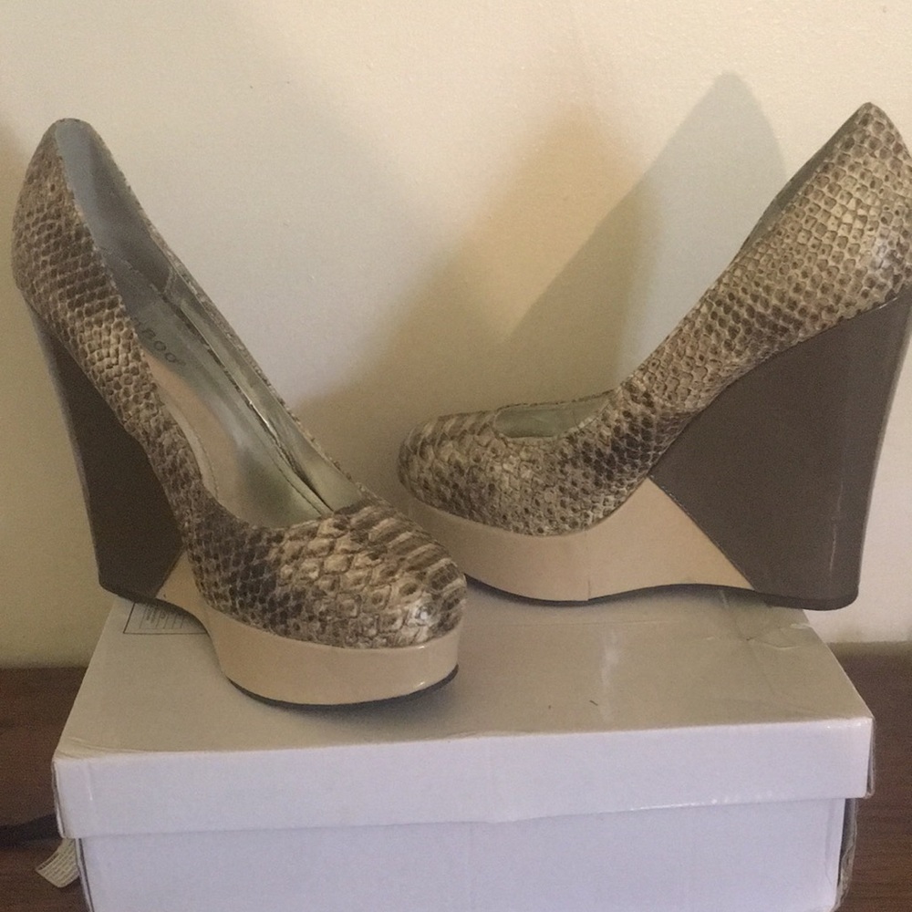 BAMBOO Snakeskin and Brown Wedges